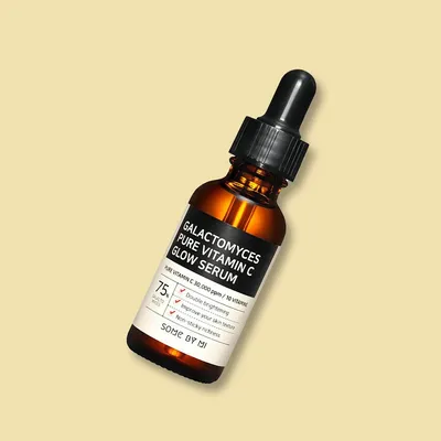 Some By Mi Galactomyces Pure Vitamin C Glow Serum v hnedom flakóne s kvapkadlom